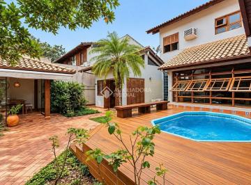 Casa · 332m² · 5 Quartos · 4 Vagas · Casa em Condomínio com 5 Dormitórios, 3 Suítes e Piscina à Venda no Village I - Lagoa da Conceição, 
