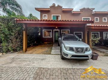 Casa · 212m² · 3 Quartos · 2 Vagas · Casa Condomínio Vila São Francisco - 3 Suítes - Lazer
