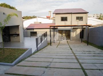 Casa · 201m² · 3 Quartos · 5 Vagas · Casa 3 quartos - Jardim Europa