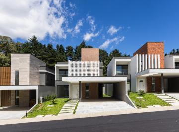 Casa · 256m² · 3 Quartos · 2 Vagas · Casa no condomínio Zenith Barigui com 3 suítes.