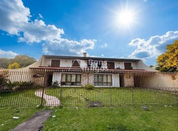 Casa · 800m² · 4 Vagas · IMÓVEL À VENDA OU PARA LOCAÇÃO COMERCIAL NO ORLEAN