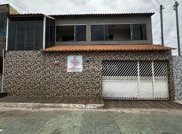 Casa · 199m² · 6 Quartos · 2 Vagas · Casa com 6 quartos, Setor Habitacional Sol Nascente (Ceilândia) - Brasília