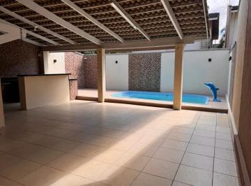 Casa · 200m² · 3 Quartos · Casa à venda - no Centro
