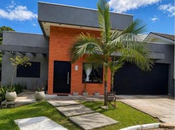 Casa · 150m² · 3 Quartos · 2 Vagas · Casa com três dormitórios e piscina no Condomínio Cantegril Fase I São Lucas