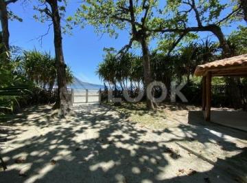 Casa · 252m² · 5 Quartos · 3 Vagas · Casa Térrea Pé na Areia em Barequeçaba