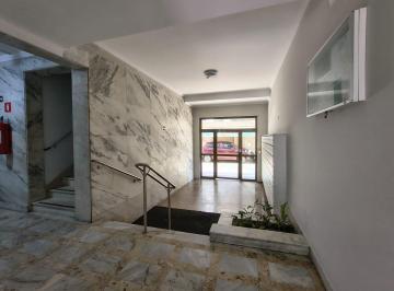 Casa · 30m² · 1 Vaga · Ampla Kitnet em Condomínio frente mar