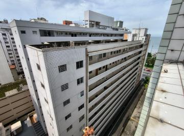 Casa · 30m² · 1 Vaga · Ampla Kitnet em Condomínio frente mar