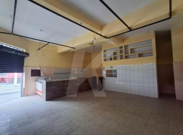 Comercial · 75m² · Salão comercial com banheiro.