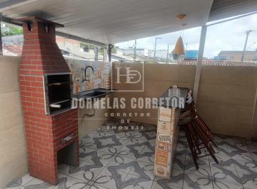 Casa · 130m² · 2 Quartos · CASA DE ESQUINA COM 2 QUARTOS E SUÍTE – PRÓXIMO AO TERMINAL DA UR-11