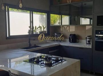 9bd7be74f8849f05978d3ae601e597fd61f3fa01 · Casa à venda, 3 dormitórios, 1 suíte, edícula, área gourmet, Parque São Lourenço, Indaiatuba.