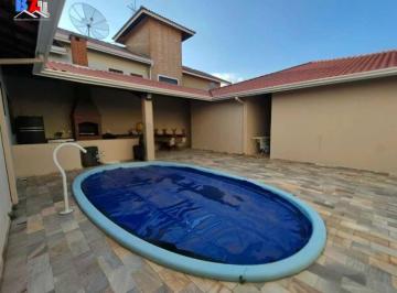 Casa · 170m² · 4 Quartos · 2 Vagas · Casa alto padrão com piscina no Portal dos Pássaros I
