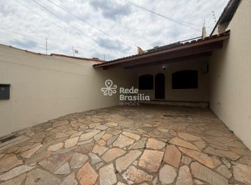 Casa de 4 quartos, Cruzeiro · SRES Qd. 10 Bloco J - Casa de 04, com acesso nos fundos e sobrado!