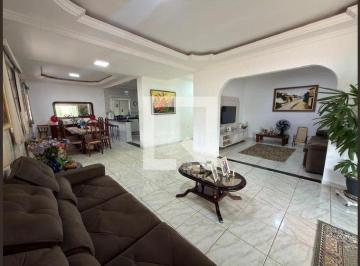 Casa · 774m² · 6 Quartos · 4 Vagas · Casa à Venda - Taguatinga, 6 Quartos, 774 m² - Brasília