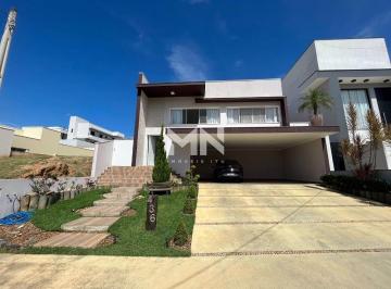 Casa · 230m² · 3 Quartos · 2 Vagas · Casa á Venda no Condomínio Central Parque em Salto/SP.