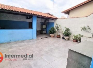 Casa · 172m² · 4 Quartos · 2 Vagas · Sobrado à Venda no Centro de Boituva - 3 Dormitórios, Suíte, 2 Vagas e Varanda Gourmet
