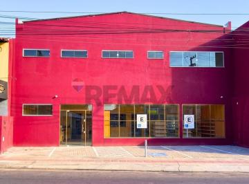Comercial · 181m² · Prédio Comercial à venda na Atalaia, Aracaju/SE - Esquina, 8 salas e 6 vagas - 349,13m² - R$ 1.480.0