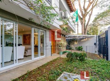 Casa · 260m² · 3 Quartos · 2 Vagas · Casa em Moema, São Paulo: 3 Dormitórios e 2 Suítes