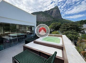 Edifício Joá - Terraço privativo com hidromassagem e vista para o verde · Cobertura duplex no Edifício Joá, 130 m² e 2 suítes
