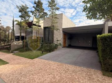 Casa · 192m² · 3 Quartos · 4 Vagas · Casa Condomínio 3 quartos suítes