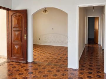 Casa · 170m² · 2 Quartos · 2 Vagas · Casa ampla para Venda e Locação no Centro de Votorantim com quintal, espaço gourmet e 2 vagas