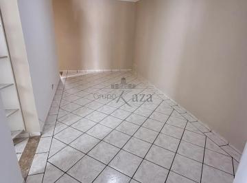 Casa · 175m² · 3 Quartos · 2 Vagas · Casa - Parque Califórnia - Jacareí - 3 Dormitórios - 120m².