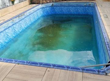 nk46paq2ywjmyzvinda0n2e1_md · Casa geminada à venda no Caiçara, em Praia Grande SP.