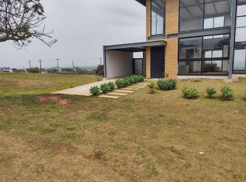 Casa · 85m² · 1 Quarto · 2 Vagas · Casa para venda em Centro de 85.00m² com 1 Quarto, 1 Suite e 2 Garagens