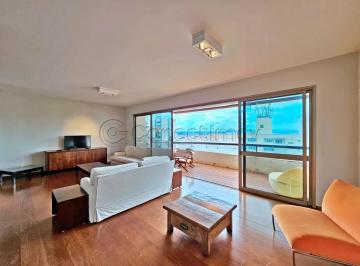 Apartamento · 214m² · 3 Quartos · 2 Vagas · Apartamento para venda em Centro de 214.00m² com 3 Quartos, 2 Suites e 2 Garagens