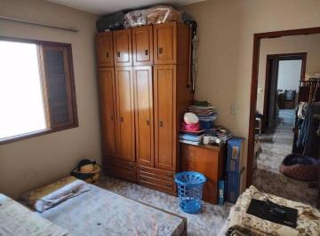 Casa · 217m² · 8 Quartos · 1 Vaga · Sobrado para venda em Parque Edu Chaves de 217.00m² com 8 Quartos e 1 Garagem