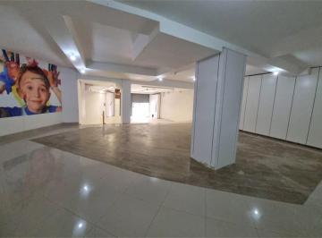 Comercial · 220m² · 1 Vaga · Salão Comercial de Alto Padrão para Locação em Sorocaba-SP Jardim Vergueiro 1 Sala, 2 Banheiros, 1