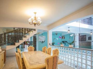Foto 1 · Casa para venda em Chácara Inglesa com 7 quartos, sendo 7 suítes, 3 vagas, 412m²