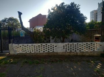 Photo 1 · Casas com 4 quartos, vagas de garagem, churrasqueira, jardim, no bairro Bom Jesus