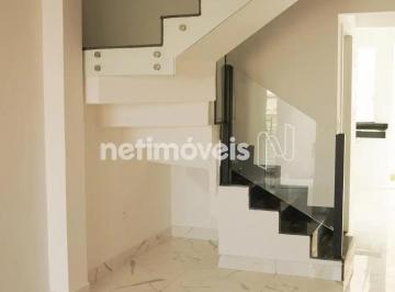Suíte · Casa 2 Quartos, 2 Suítes à Venda no bairro Candelária - R$469.000,00