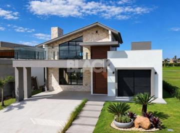Casa · 230m² · 3 Quartos · 2 Vagas · Casa no Condomínio Vilas do Mar em Passo de Torres SC