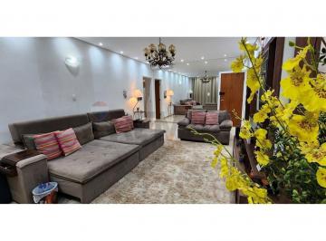 Apartamento · 141m² · 3 Quartos · 1 Vaga · Apartamento para venda em Centro de 141.00m² com 3 Quartos, 1 Suite e 1 Garagem
