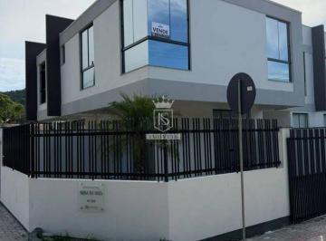 Casa · 91m² · 3 Quartos · 2 Vagas · Sobrado com 3 quartos em Bombas
