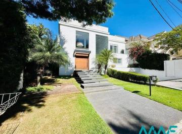 Casa · 522m² · 4 Quartos · 3 Vagas · Alphaville Zero — Casa Mobiliada com 4 Suítes, Piscina e Salão de Jogos