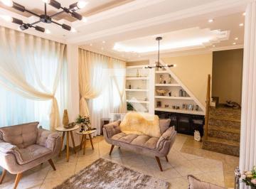 Casa · 300m² · 5 Quartos · 3 Vagas · Casa à Venda - Concórdia, 5 Quartos, 300 m2