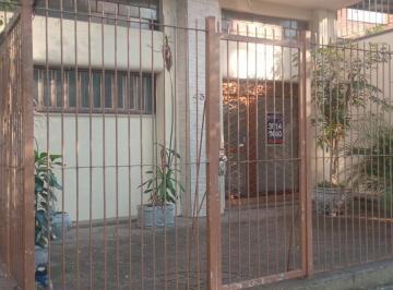 Comercial · 39m² · 2 Quartos · **Oportunidade Imperdível: Loja Comercial para Locação no Bairro Floresta, Porto