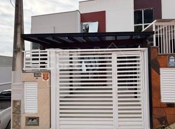 Casa · 90m² · 2 Quartos · 1 Vaga · Casa à venda em Brusque/SC