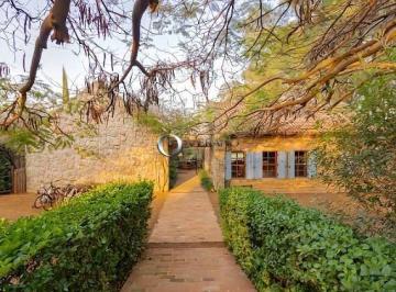 Apartamento · 2350m² · 5 Quartos · 4 Vagas · Casa na Boa Vista Estilo Toscana
