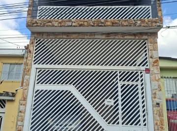 Casa · 198m² · 3 Quartos · 2 Vagas · Sobrado com 3 dormitórios em Osasco