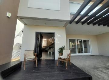 Casa · 120m² · 3 Quartos · 2 Vagas · Casa mobiliada no Ambrósio. 3 Quartos.