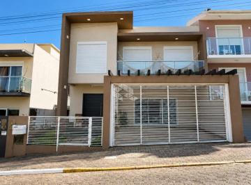 Casa · 120m² · 3 Quartos · 2 Vagas · Casa mobiliada no Ambrósio. 3 Quartos.
