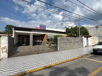 Casa · 141m² · 3 Quartos · 3 Vagas · Casa à venda - no Centro
