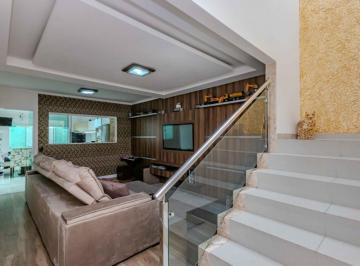 84ce9ad5-32c2-434a-abea-d5957459a9d5 · Sobrado para venda em Santa Regina com 3 quartos, sendo 1 suíte, 120m²
