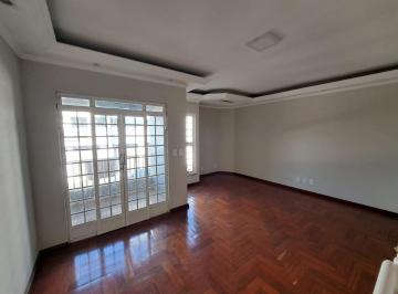 i81P6WnP_8866abff3ba8048b_zYxMjkzNGM1ZWY2_o.jpg · Casa com 2 quartos para alugar em Borda Da Mata, no bairro Centro