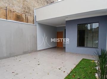 Casa · 150m² · 3 Quartos · 2 Vagas · Casa à venda com 3 quartos sendo 1 suíte no Jardim Itaparica em Maringá