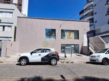 Casa · 250m² · 4 Quartos · 5 Vagas · Casa em Coqueiros, Florianópolis/SC de 250m² 4 quartos para locação R$ 16.900,00/mes