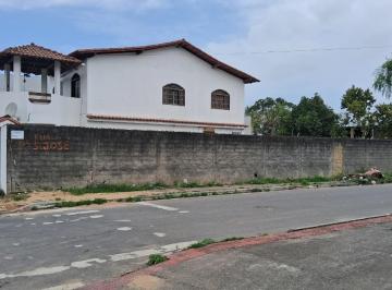Foto 01 · Casa à venda em Serra-ES: 4 quartos, 2 salas, 2 banheiros, 3 vagas de garagem, 260m² na Laranjeiras!